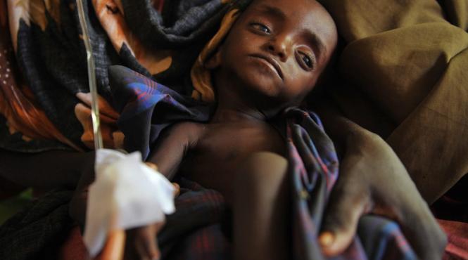 imagini cutremuratoare din somalia 500 000 de copii in pragul mortii din cauza foametei video