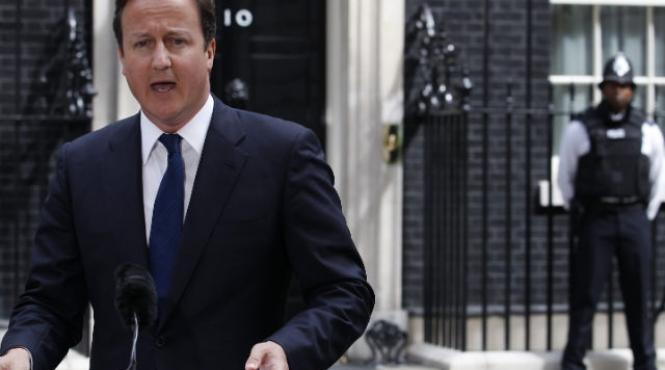 guvernul britanic a autorizat folosirea tunurilor cu apa impotriva protestatarilor