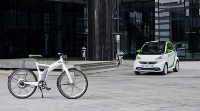 viitorul smart fortwo va veni cu bicicleta ebike