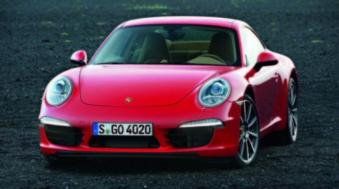 porsche 911 fara camuflaj