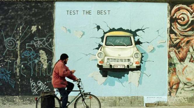 lumea cu zidurile ei