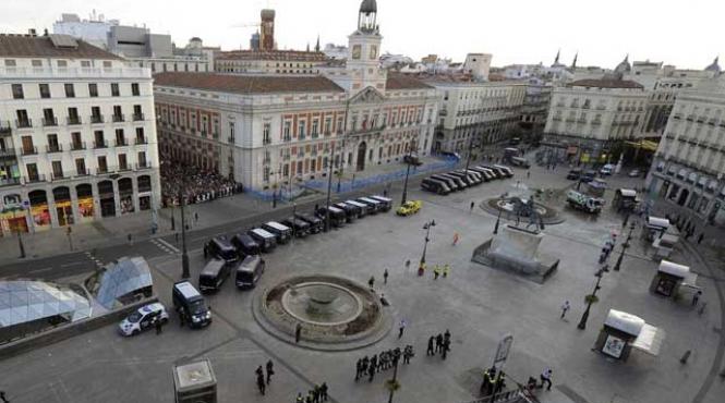 puerta del sol din madrid din nou deschisa dupa evacuarea manifestantilor marsului laicitatii