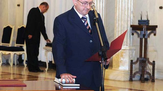 ritli ladislau s a prezentat la noul loc de munca ministerul sanatatii