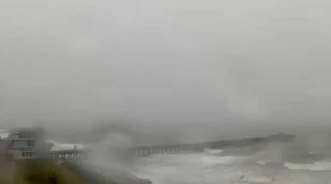 stare de urgenta in mai multe state de pe coasta de est a sua uraganul irene s a transformat in furtuna tropicala ce se intampla in new york video si update