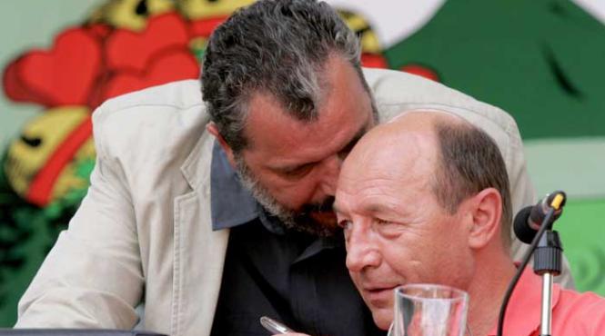 inca un consilier il lasa pe traian basescu