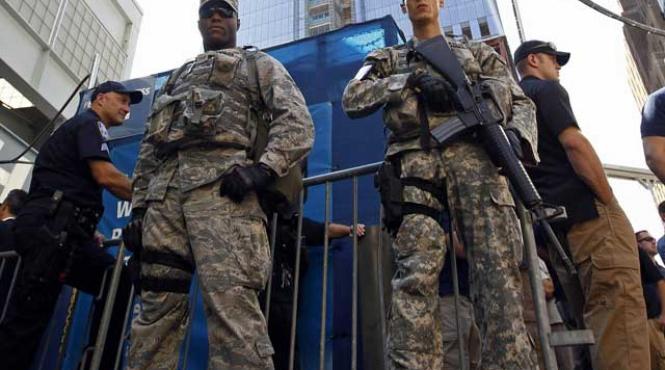 new york orasul cu propria armata tancuri un submarin si politisti gata sa si dea oricand viata pentru cauza