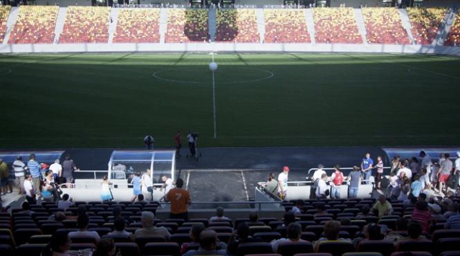 pe arena nationala e prea intuneric ca sa creasca iarba remediul ar putea costa 900 000 de euro