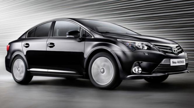 toyota avensis cu facelift
