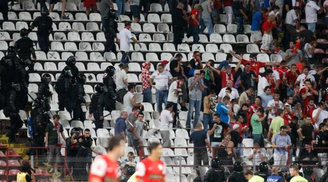 zero printre fum si bastoane