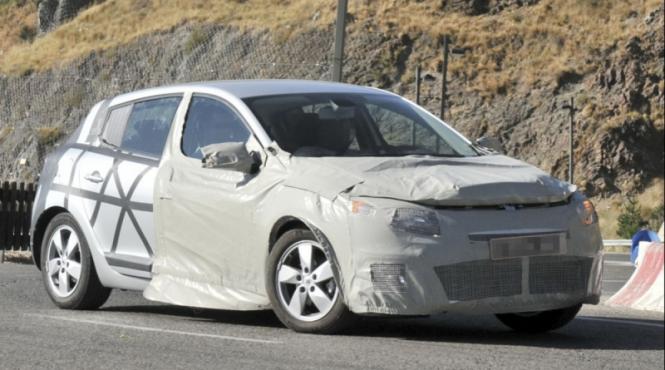 galerie spion renault megane facelift