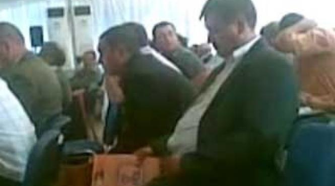 plictisit de discursurile sforaitoare un delegat la alegerile pdl iasi a dormit bine video