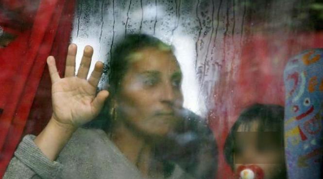 daily express un sfert dintre imigrantii romani din marea britanie sunt needucati si au multi copii