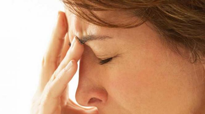 aoleo imi plesneste capul de durere