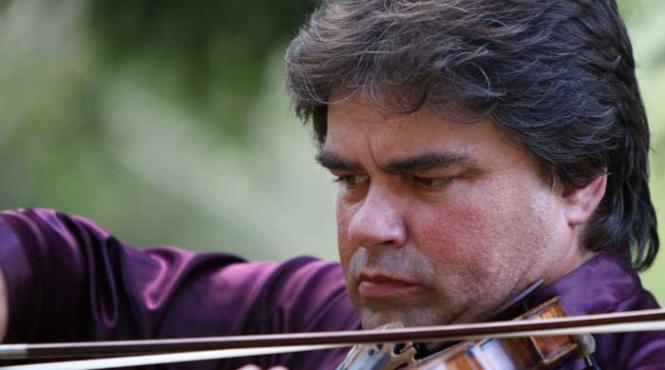 duelul viorilor si secundatul pianist