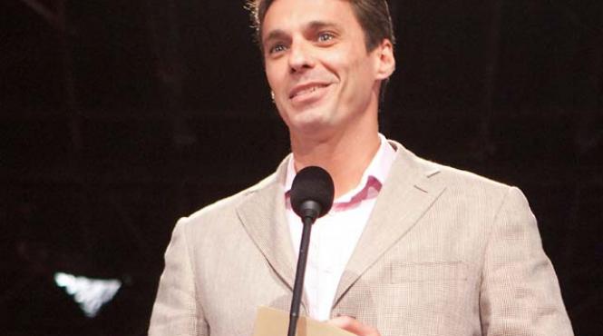 mircea badea despre fizicul elenei udrea secretele siluetei ei sunt merdenelele si ceafa de porc