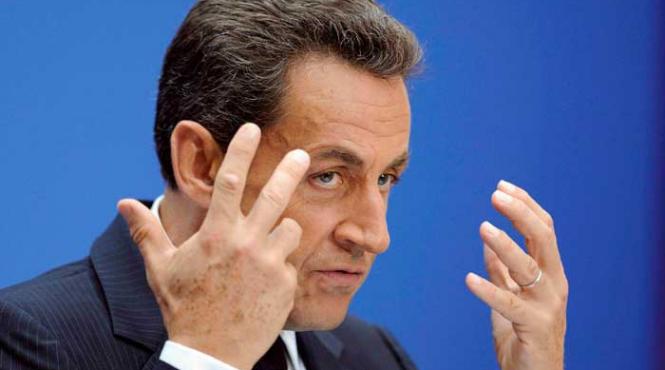 trei apropiati de ai lui sarkozy sunt banuiti de spionarea unor jurnalisti