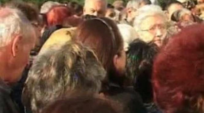 sute de pensionari s au calcat in picioare pentru mancare la drobeta turnu severin