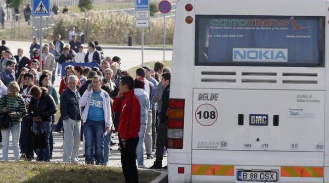 400 de angajati de la fabrica nokia din jucu au intrat in greva