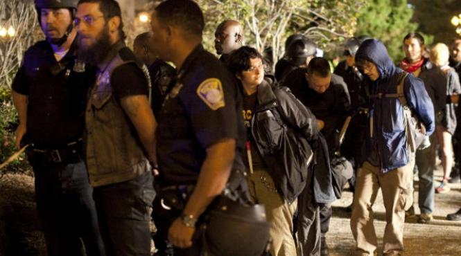 129 de persoane arestate la boston dupa un miting ilegal in favoarea miscarii wall street video