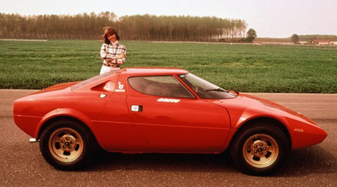 asculta i vocea lui stratos