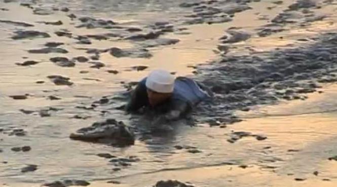 au inotat in namol pentru cateva kilograme de peste