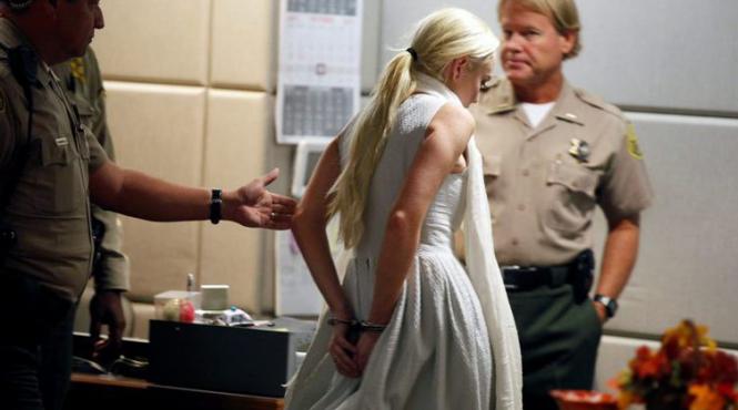 lindsay lohan din nou incatusata