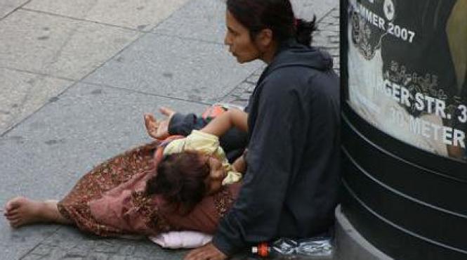 mii de euro proveniti din cersetorie cu destinatia romania confiscati de politia irlandeza