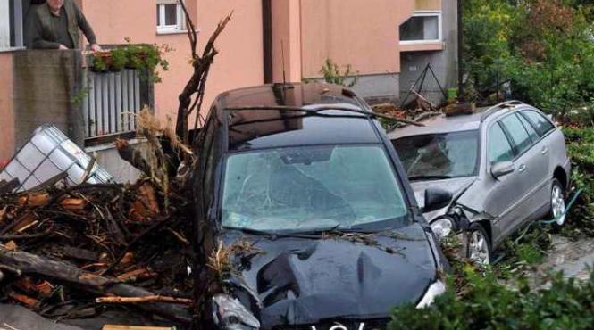 inundatiile fac ravagii in italia cinci persoane au murit opt au fost date disparute