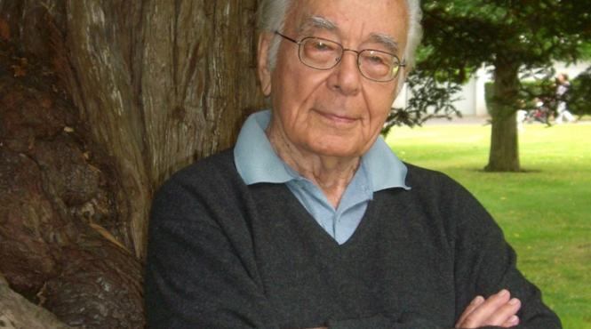 sa fii om intreg in fata istoriei