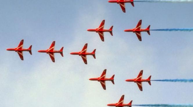 un pilot red arrow echipa de acrobatie a aviatiei britanice a murit intr un exercitiu la sol