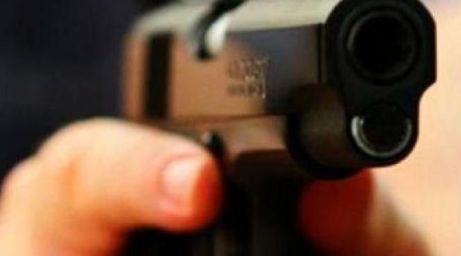 focuri de arma in cartierul giulesti din capitala un barbat a fost ranit de politisti