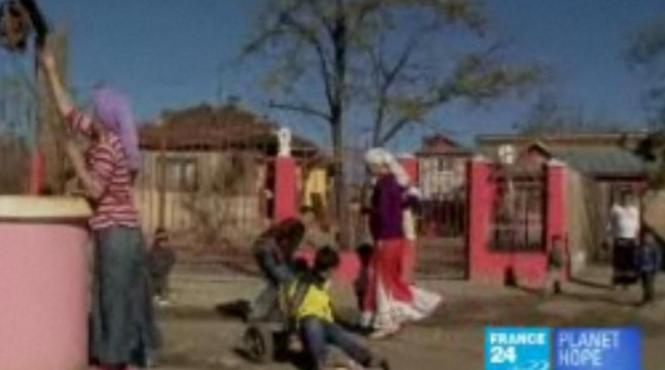 ghetourile tiganesti de la barbulesti in atentia jurnalistilor de la france 24 video