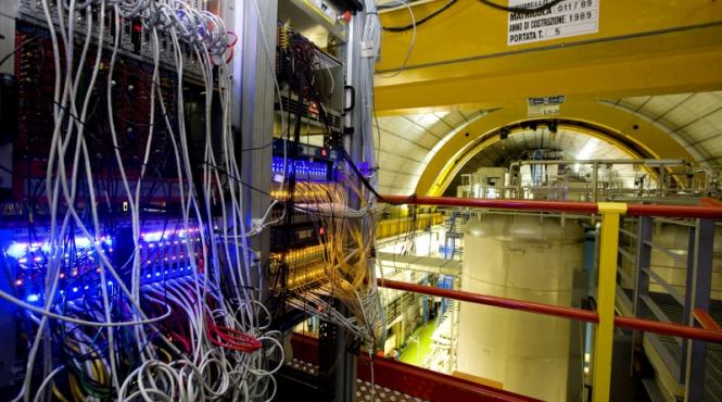 viteza luminii depasita din nou un nou test a stabilit ca neutrinii merg cu 6 kilometri pe secunda mai repede ca lumina