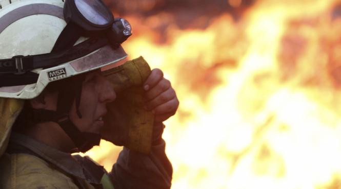 aproximativ 10 000 de persoane evacuate in statul american nevada din cauza unui incendiu