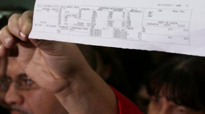 consiliul fiscal cresterea salariilor si pensiilor incepand de la jumatatea lui 2012 ar incalca cinci prevederi legale