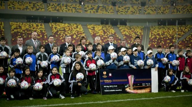 se pun in vanzare biletele pentru finala europa league bucuresti 2012 vezi cat costa si cat timp ai la dispozitie sa le iei