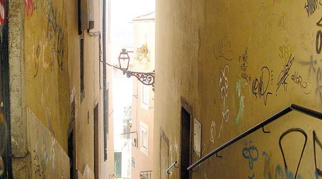 cel mai vechi cartier al lisabonei alfama