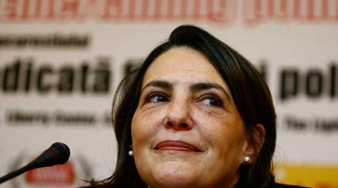 cristina hoffman filmul romanesc a devenit mai cunoscut la berlin dupa ce cristi puiu a luat ursul de aur pentru scurtmetrajul un cartus de kent si un pachet de cafea in 2004