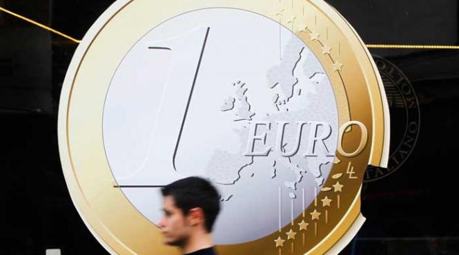 salvarea euro incepe sa se duca pe copca mai multi lideri europeni contesta acordul de la summit