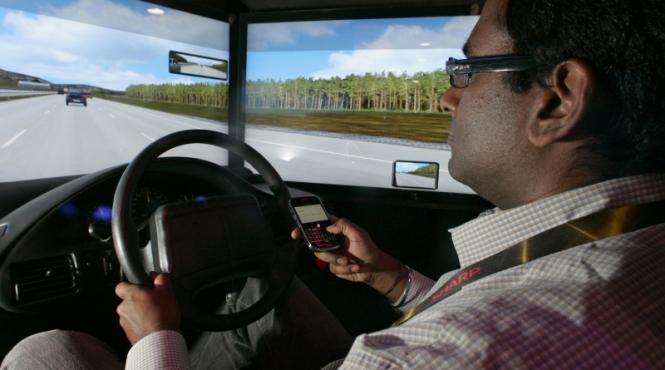 sua ar putea interzice de tot folosirea telefonului mobil la volan
