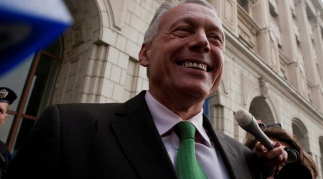 borbely spune ca ar fi dispus sa bea apa din lacul de la mina rosia montana