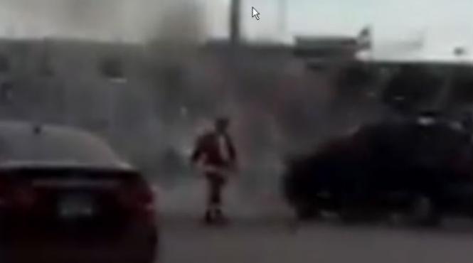 doua persoane implicate intr un accident rutier salvate de mos craciun video