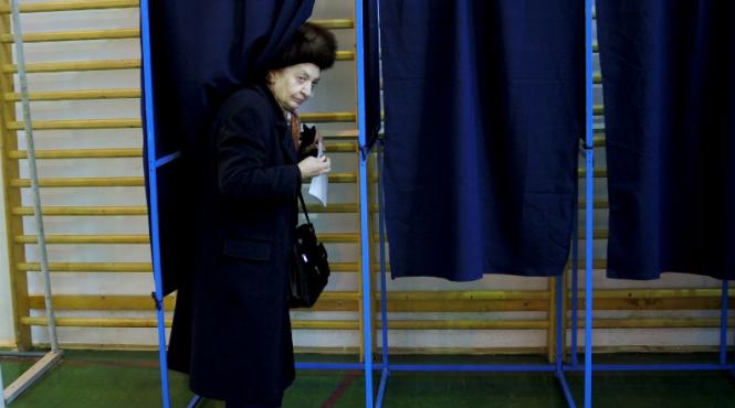 aproape jumatate dintre romani habar n au cine sunt liderii partidelor politice sondaj ires