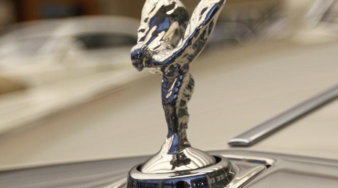 masinile de lux vanate de epoletii spagari vezi mita castigata pe o tura de politistii de la sectia 1 si 3