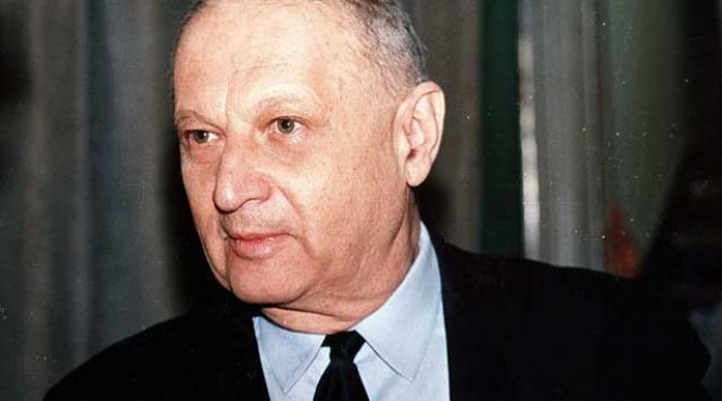 n s dumitru fost sef al fsn e pensionar si astrolog