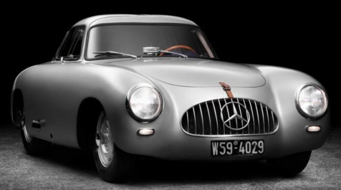 mercedes benz 300sl implineste sase decenii