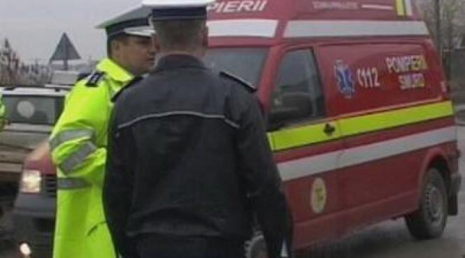 circulatia rutiera pe dn7 blocata dupa ce doua tir uri o autoutilitara un microbuz si un autoturism s au ciocnit in lant