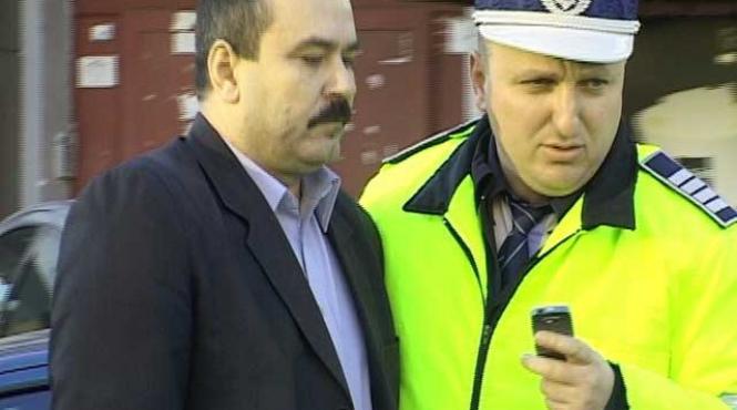 cu o alcoolemie de 0 8 la mie ofiterul sanda beat la volan a distrus 4 masini