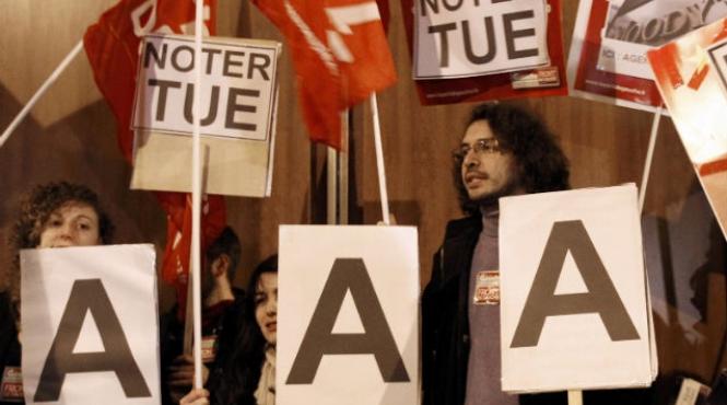 cutremur in eurozone standard poors a retrogradat ratingul frantei si austriei spania si italia au fost retrogradate cu doua trepte