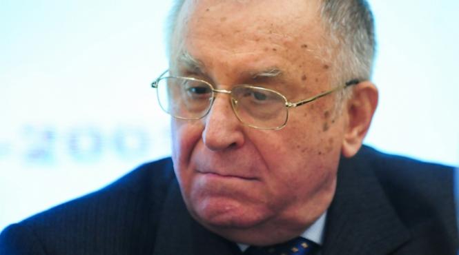 ion iliescu se impune demisia guvernului